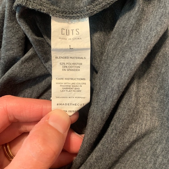 Cuts Elongated Pocket Shirt - Picture 4 of 5